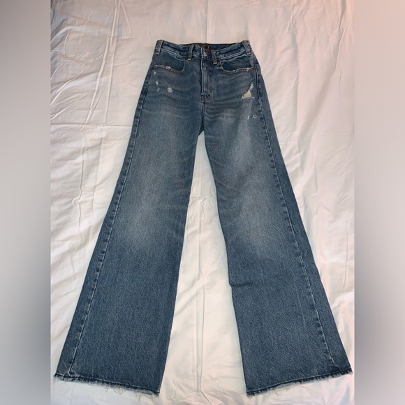 Abercrombie & Fitch jeans - Picture 1 of 3